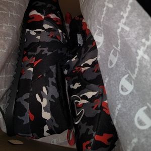 Mens Size 10 slippers- brand new